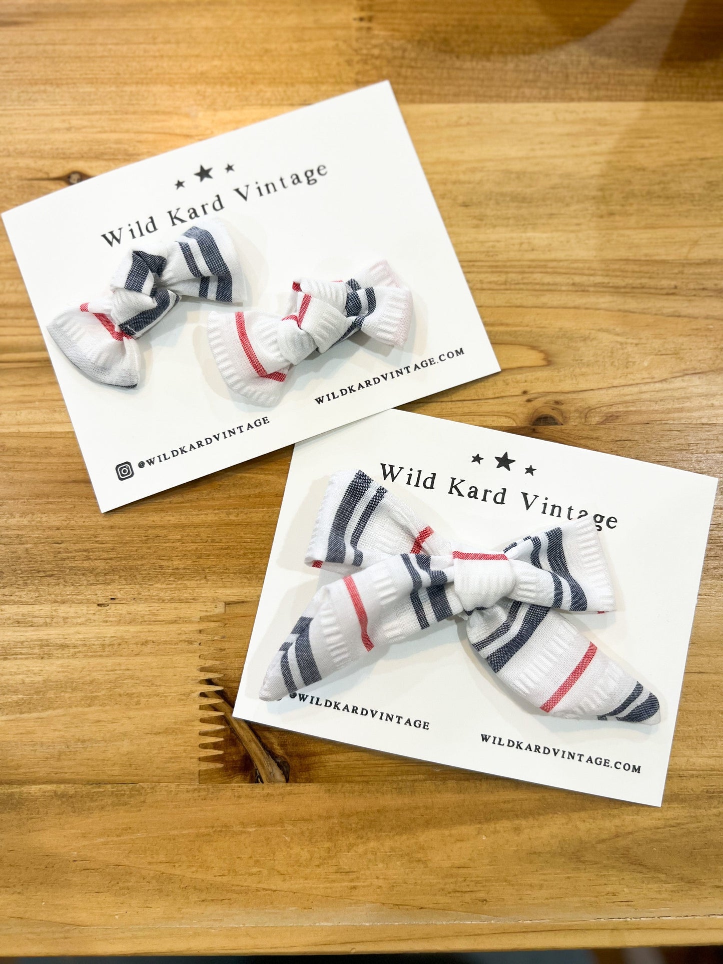 White stripe bow