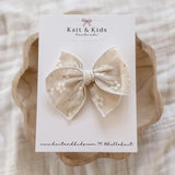 Eleanor Cream Daisy Bow