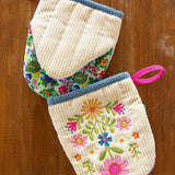 Embroidered Mini Oven Mitt Set