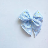 Vintage Blue Daisy Bow